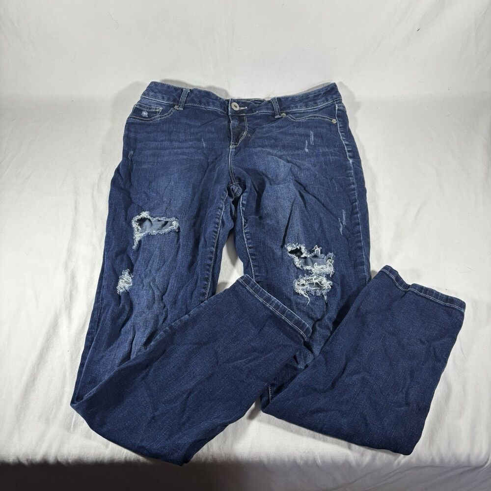Maurices Womens L-REG Distressed Blue Jeans Ripped Stretch Denim